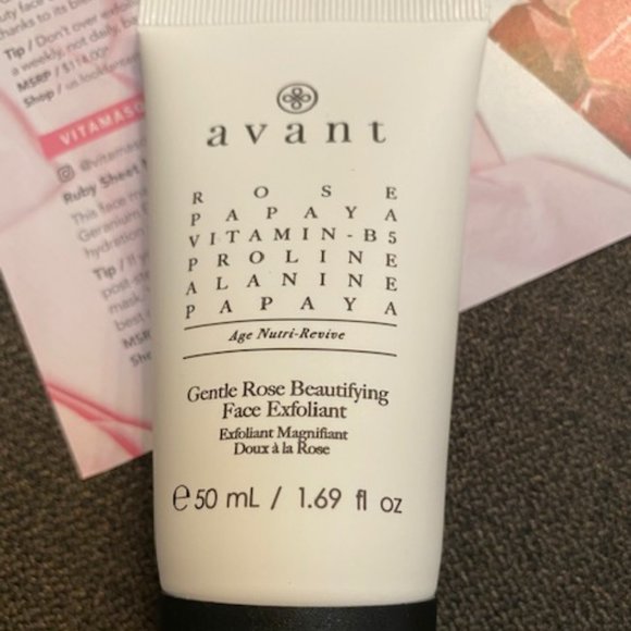 NEW AVANT GENTLE ROSE BEAUTIFYING FACE EXFOLIANT - Picture 3 of 5